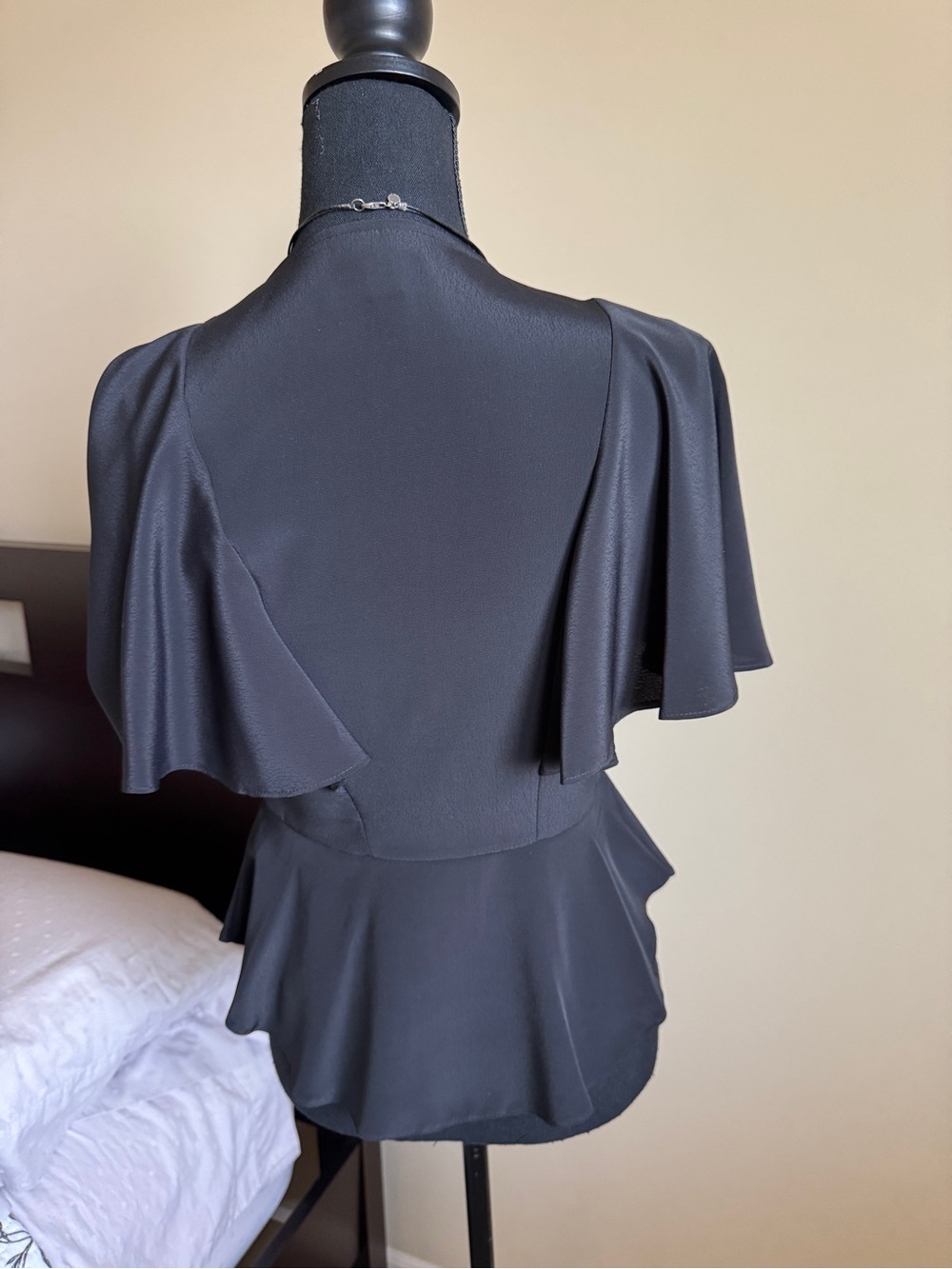 TopShop Black Tie-Front Women's Top - Picture 4 of 8